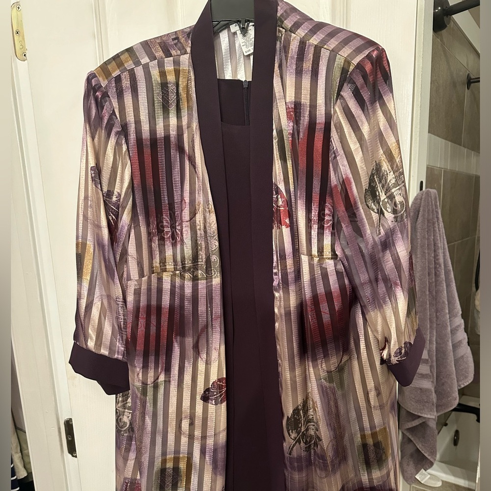 16w ladies 2 pc purple dress